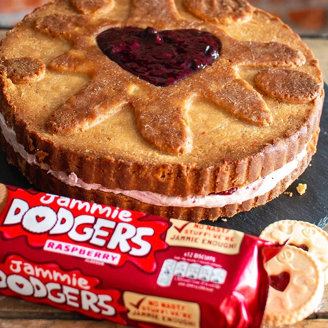 Giant Jammie Dodger Blondie Cheesecake