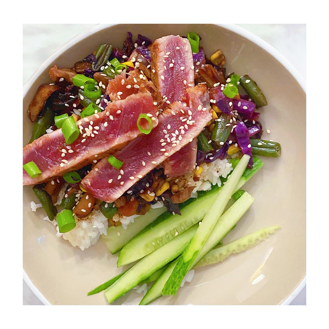 Seared Tuna Poke Bowl