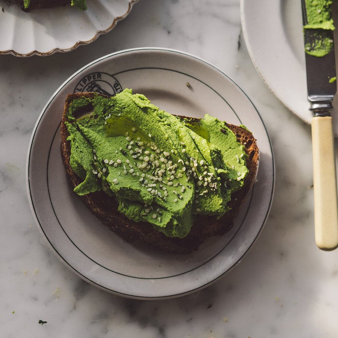 Pea Hummus and our review of the Vitamix S30 Space Saving Blender