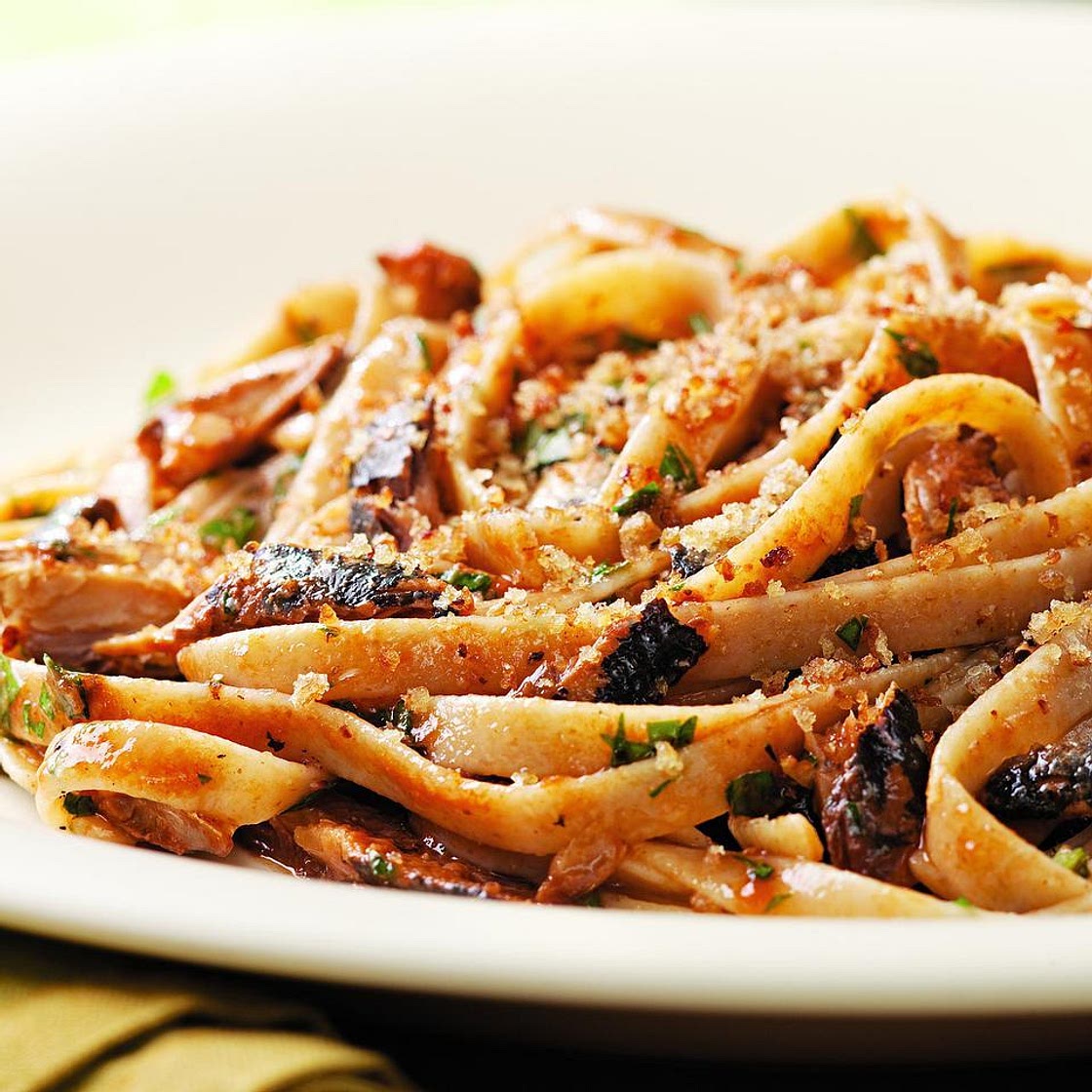 Lemon-Garlic Sardine Fettuccine