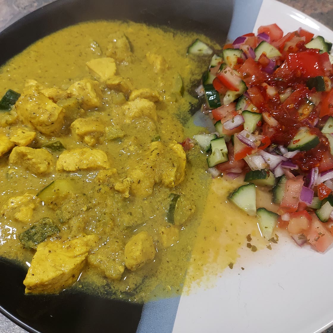 Green Chicken Masala Curry with Kachumber Salad