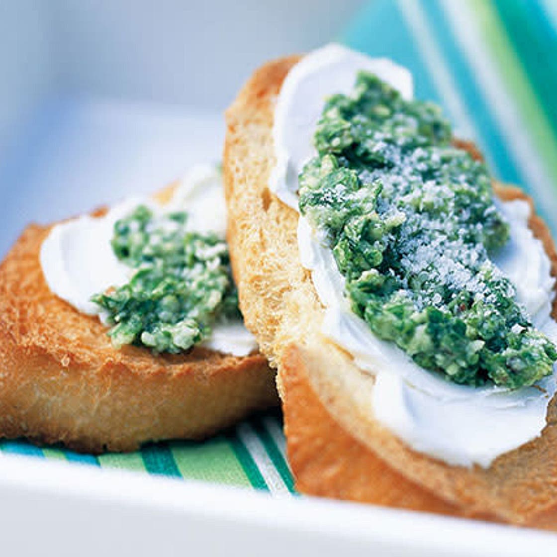 Pesto Crustini