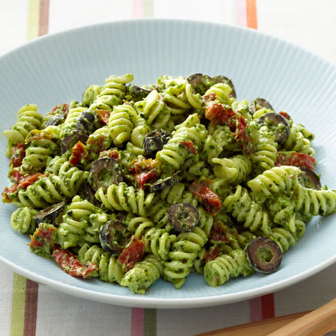 Creamy Pesto Pasta Salad