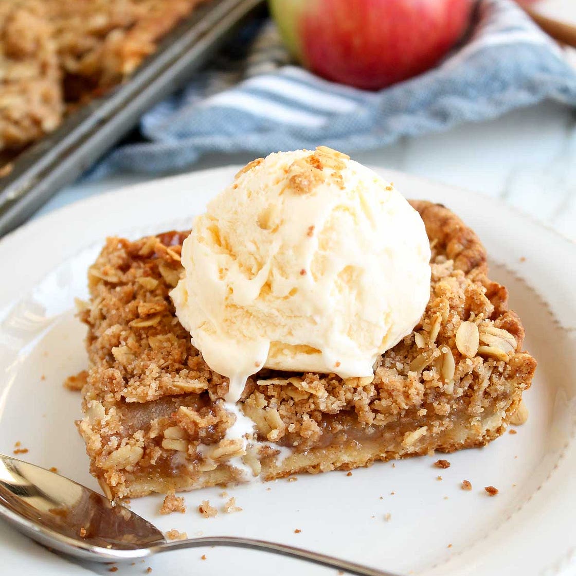 Apple Crumble Slab Pie