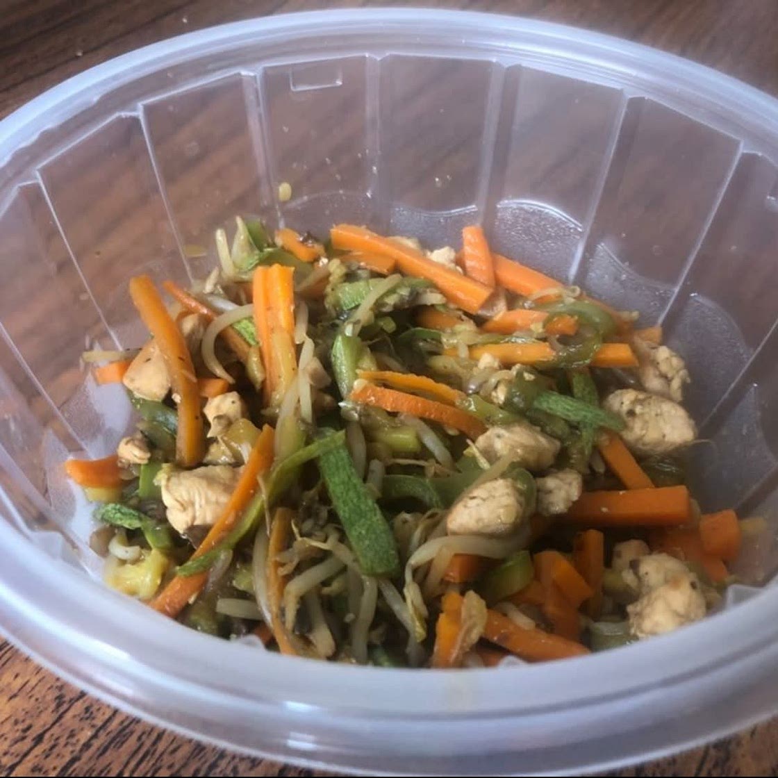 Chop suey de pollo
