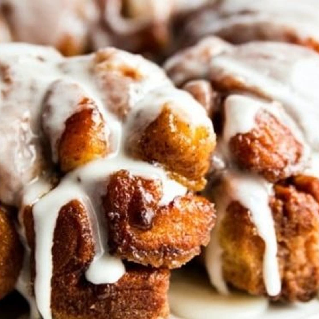 Cinnamon Roll Monkey Bread
