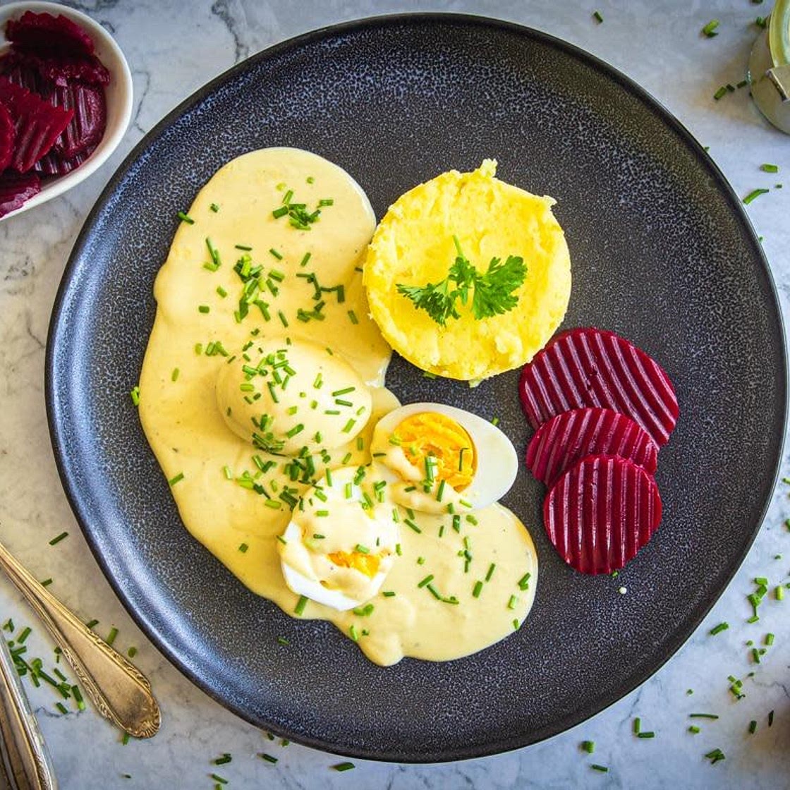 Veggy: Eier in Senfsoße