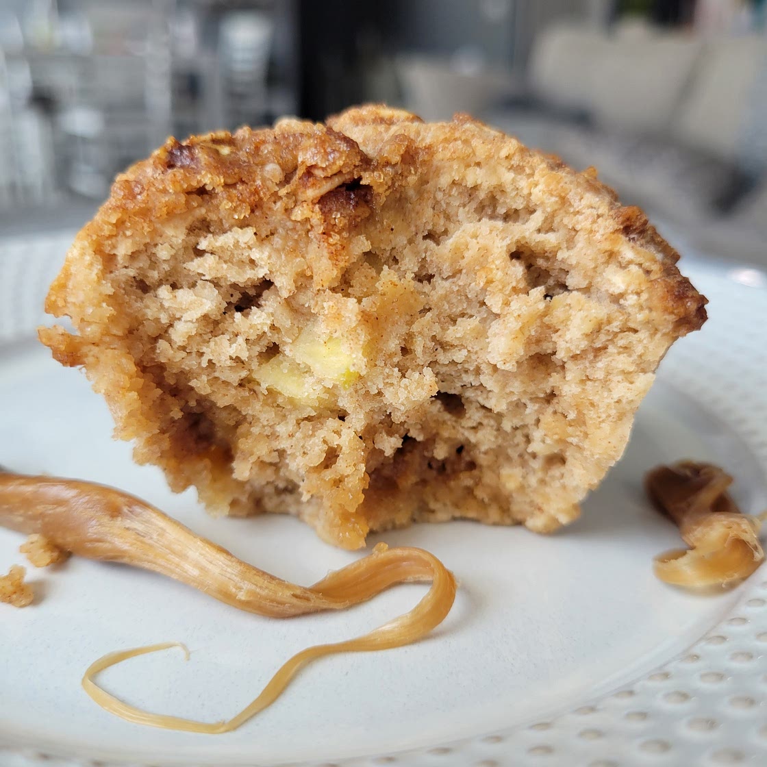 Skinny Caramel Apple Muffins with Crumb Topping