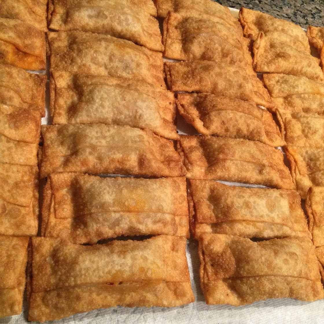 Egg roll pizza