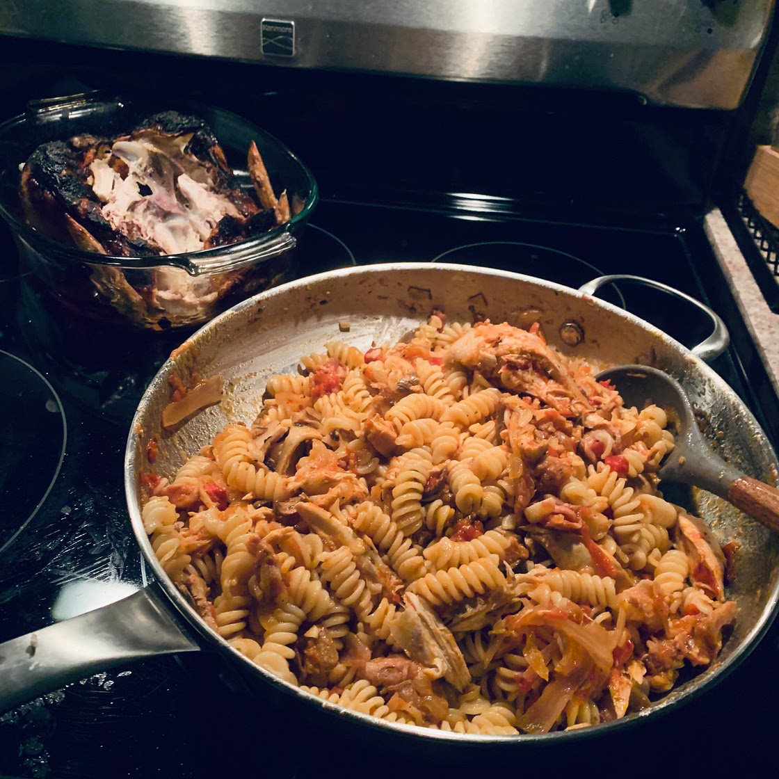LEFTOVER TOMATO & CHICKEN PASTA