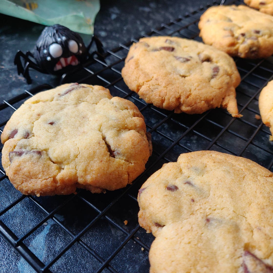Chocolate Chip Shortbread Cookies (eggless)