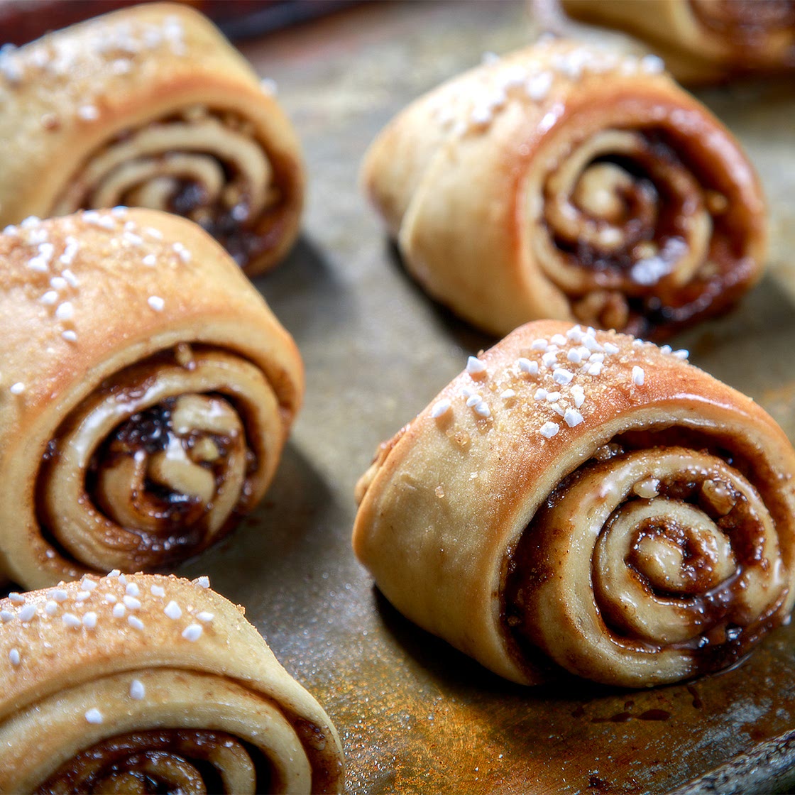 Coffee Cardamom Rolls with Walnuts