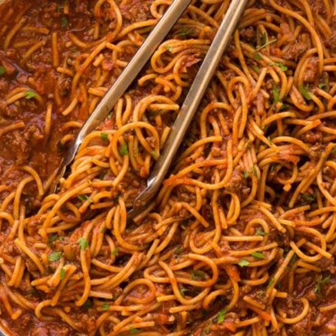 Healthy One Pot Spaghetti and Meat Sauce