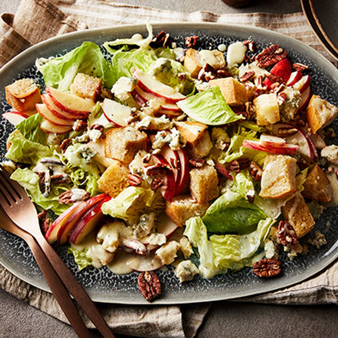 Apple, pecan & blue cheese salad