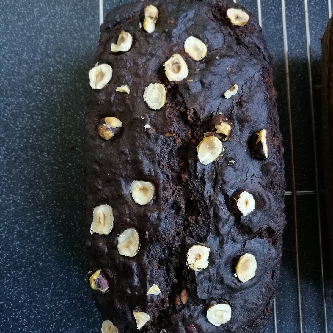 Chocolate, hazelnut and date banana bread