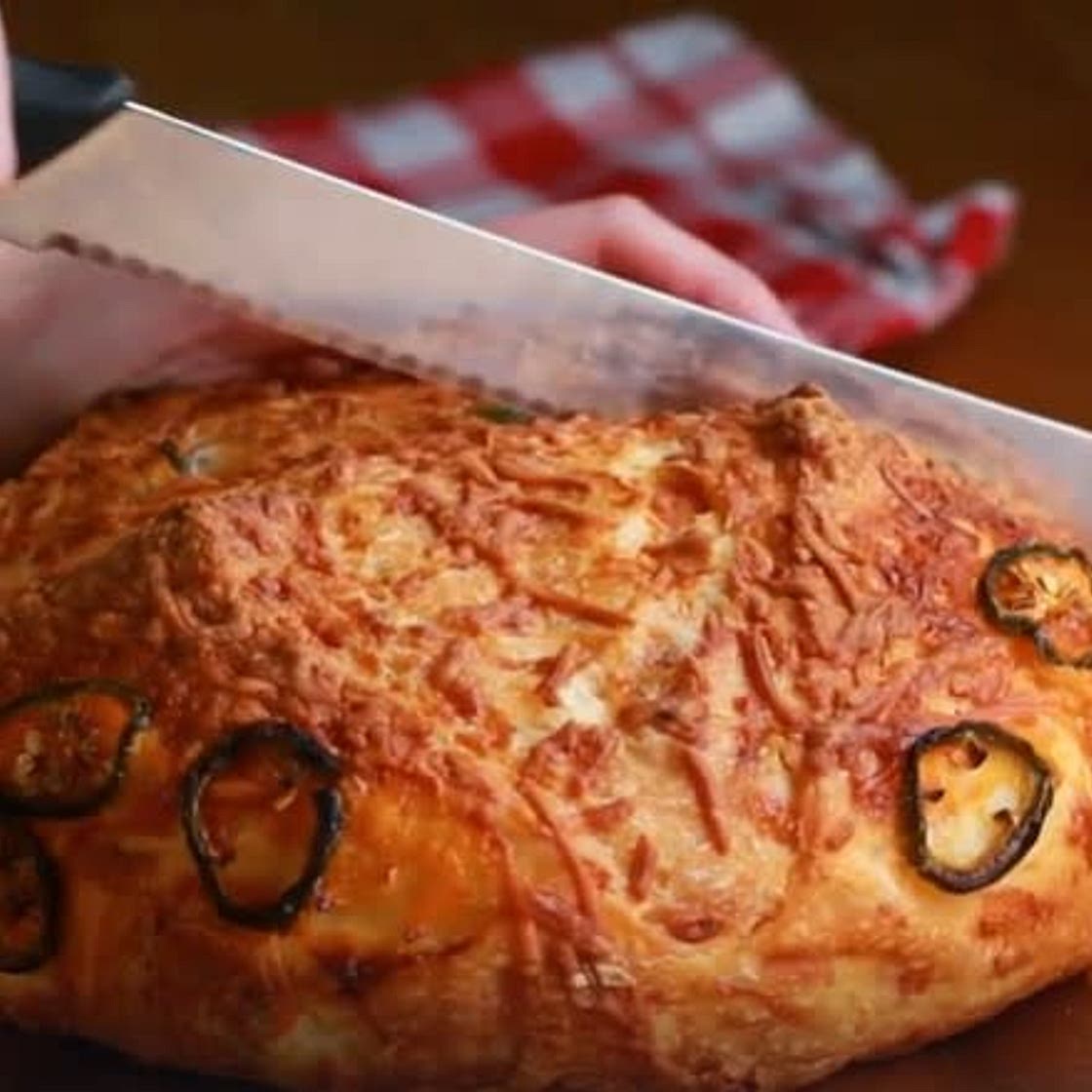 Dutch Oven No Knead Jalapeno Cheddar Bread