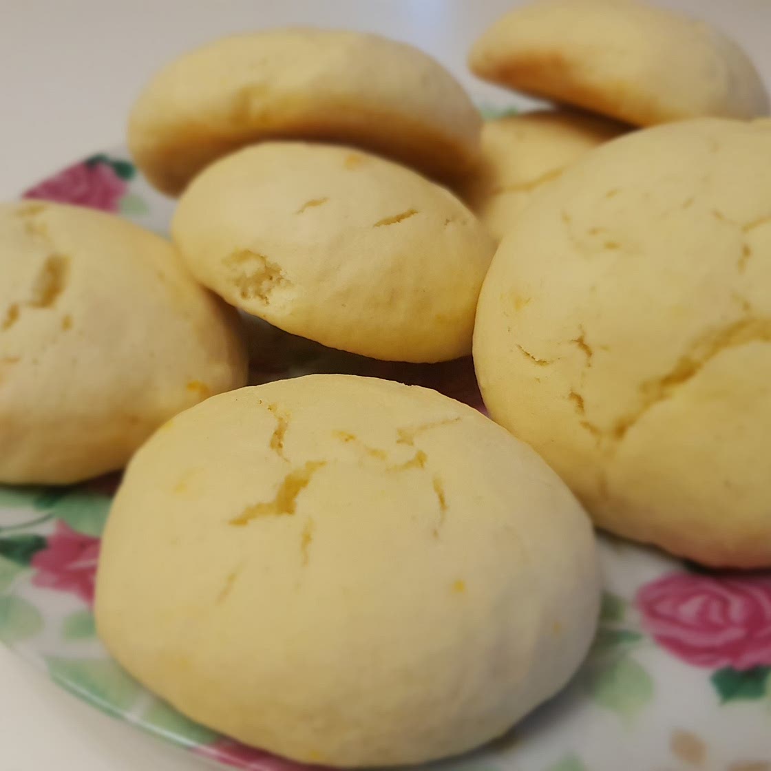 White chocolate and orange cookies