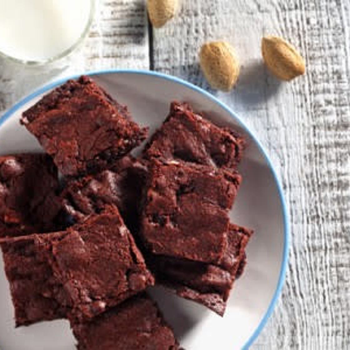 SUPER QUICK DARK CHOCOLATE BROWNIES
