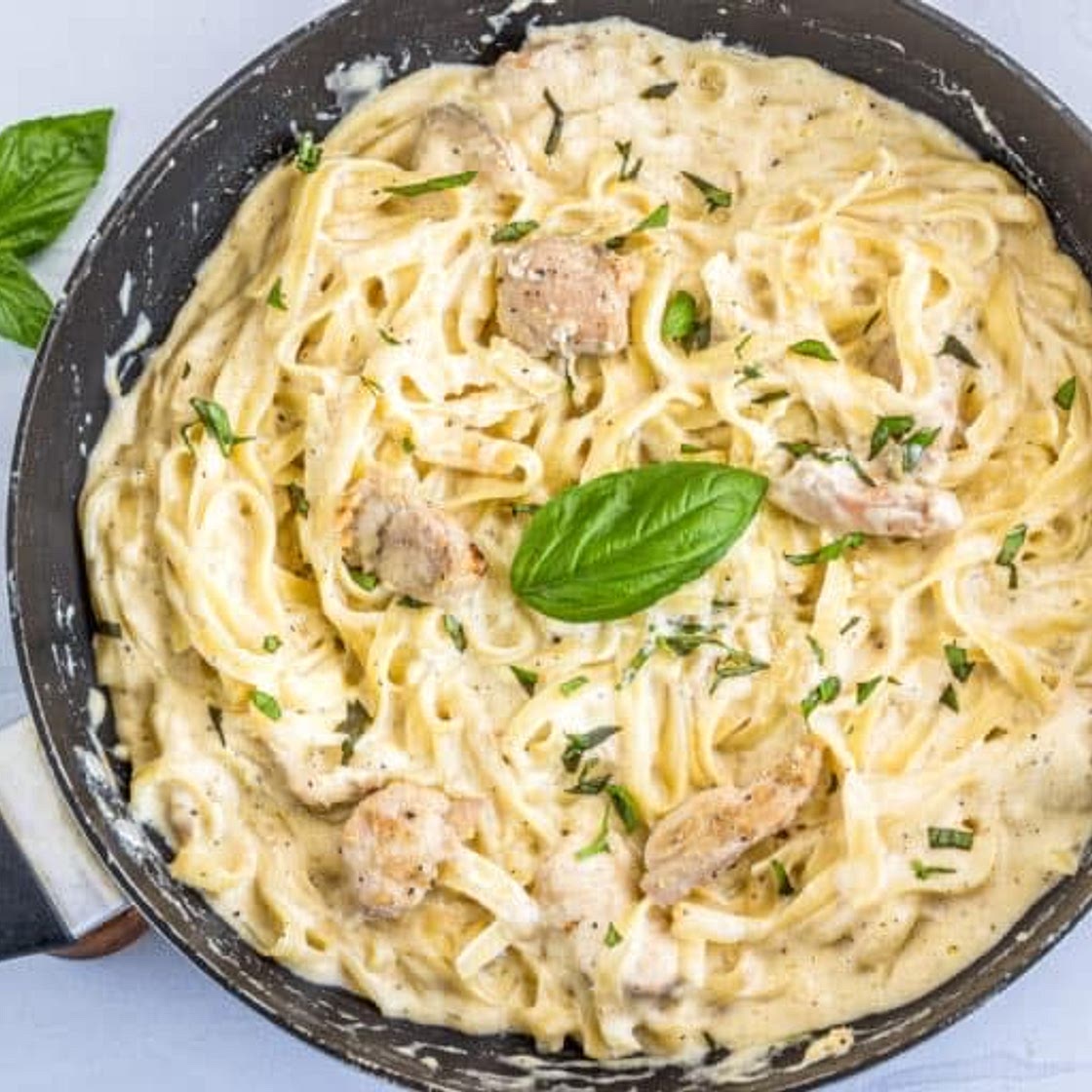 Creamy Alfredo Chicken Pasta