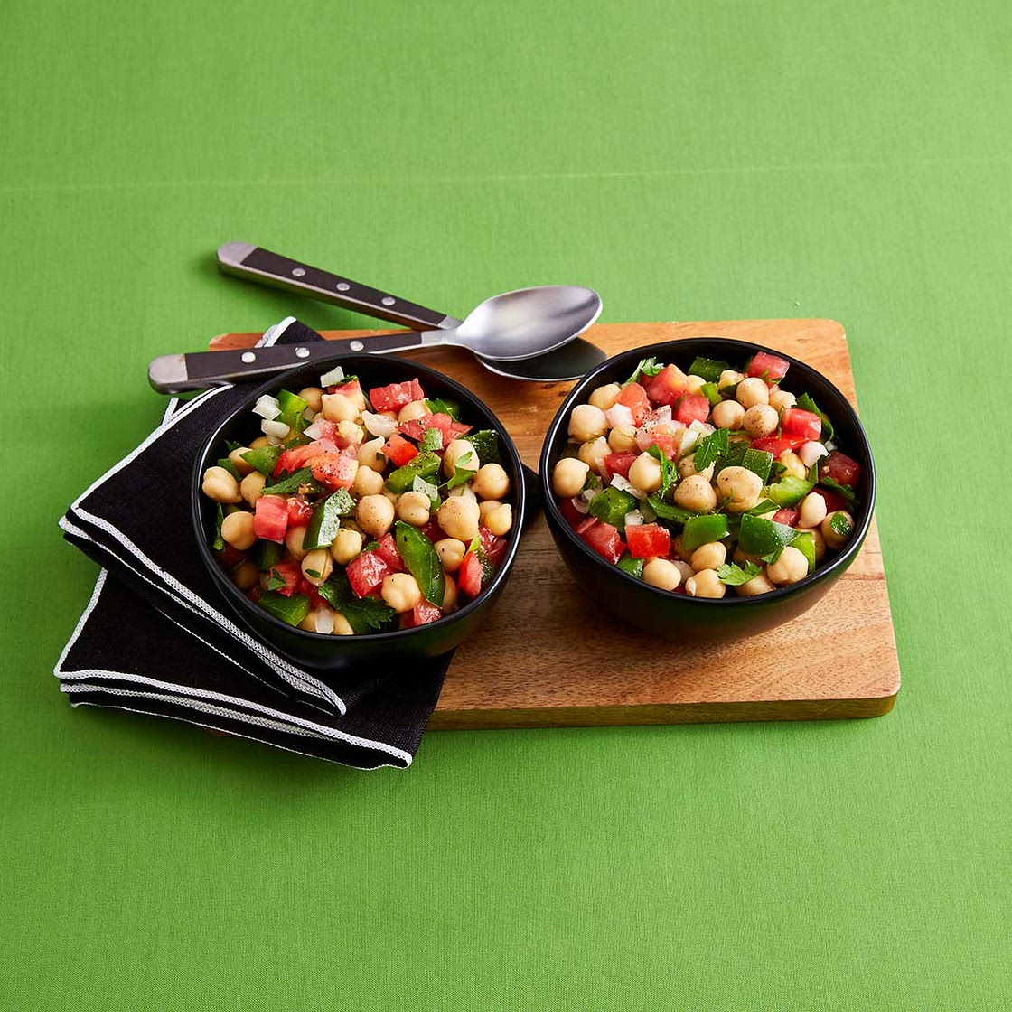 Simple Mediterranean Chickpea Salad - recipe from MyNetDiary