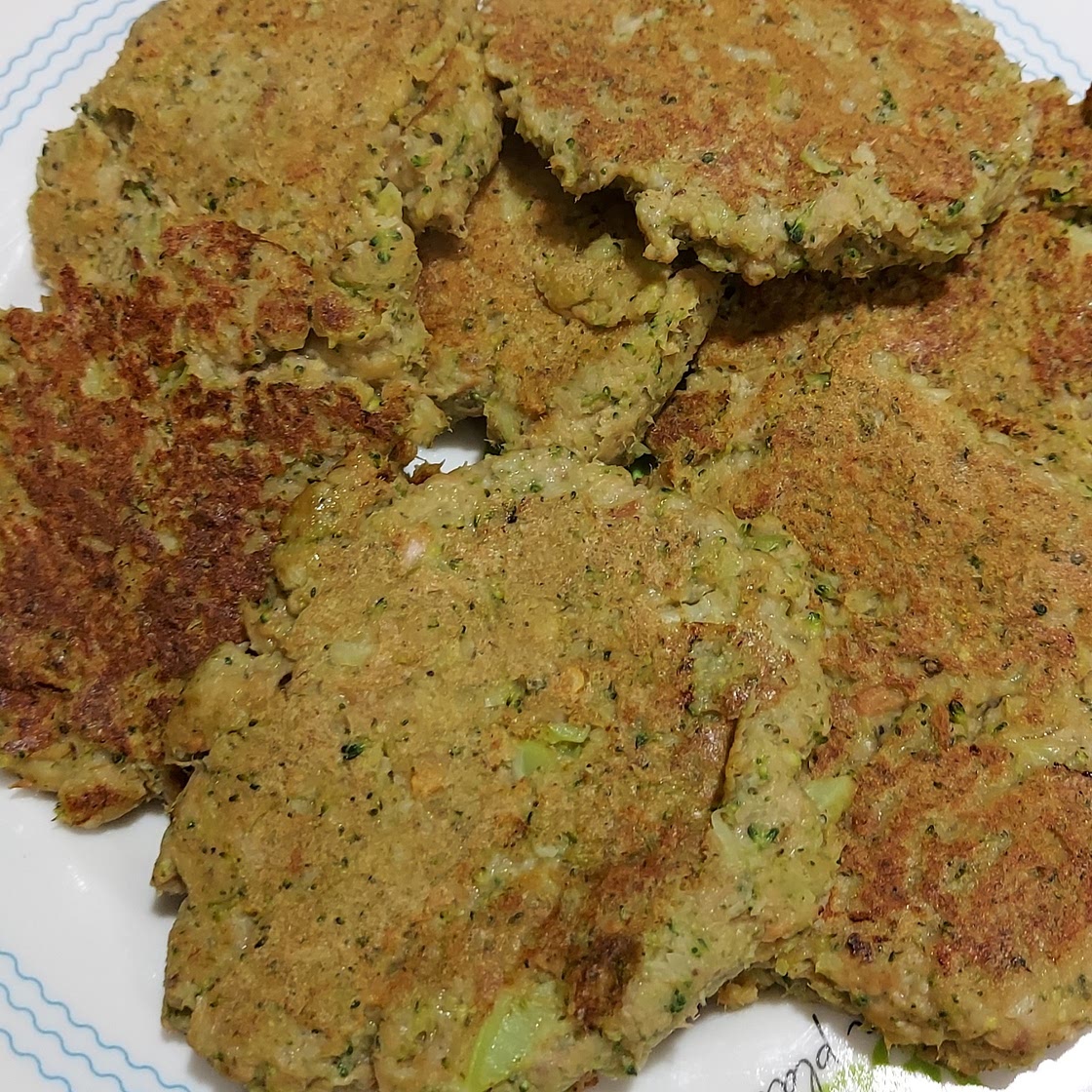SALMON + BROCCOLI FRITTERS