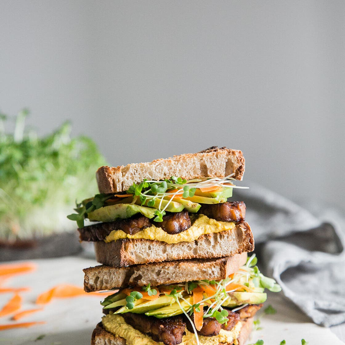 Sweet & Spicy Tempeh Sandwich + Sunflower Carrot Aioli — the green life