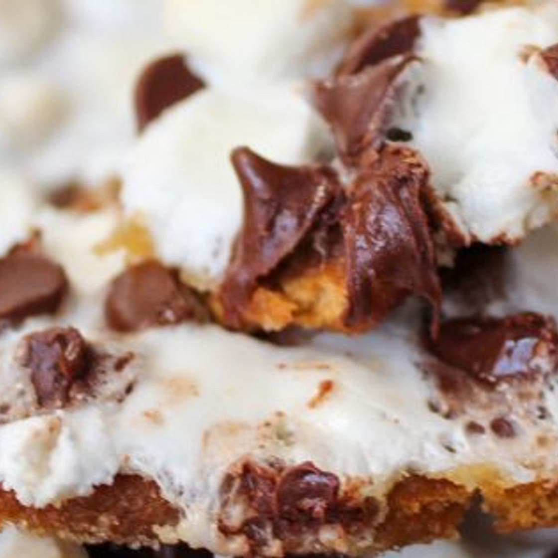 S’mores Crack Cracker Candy – Caramelized & Crunchy