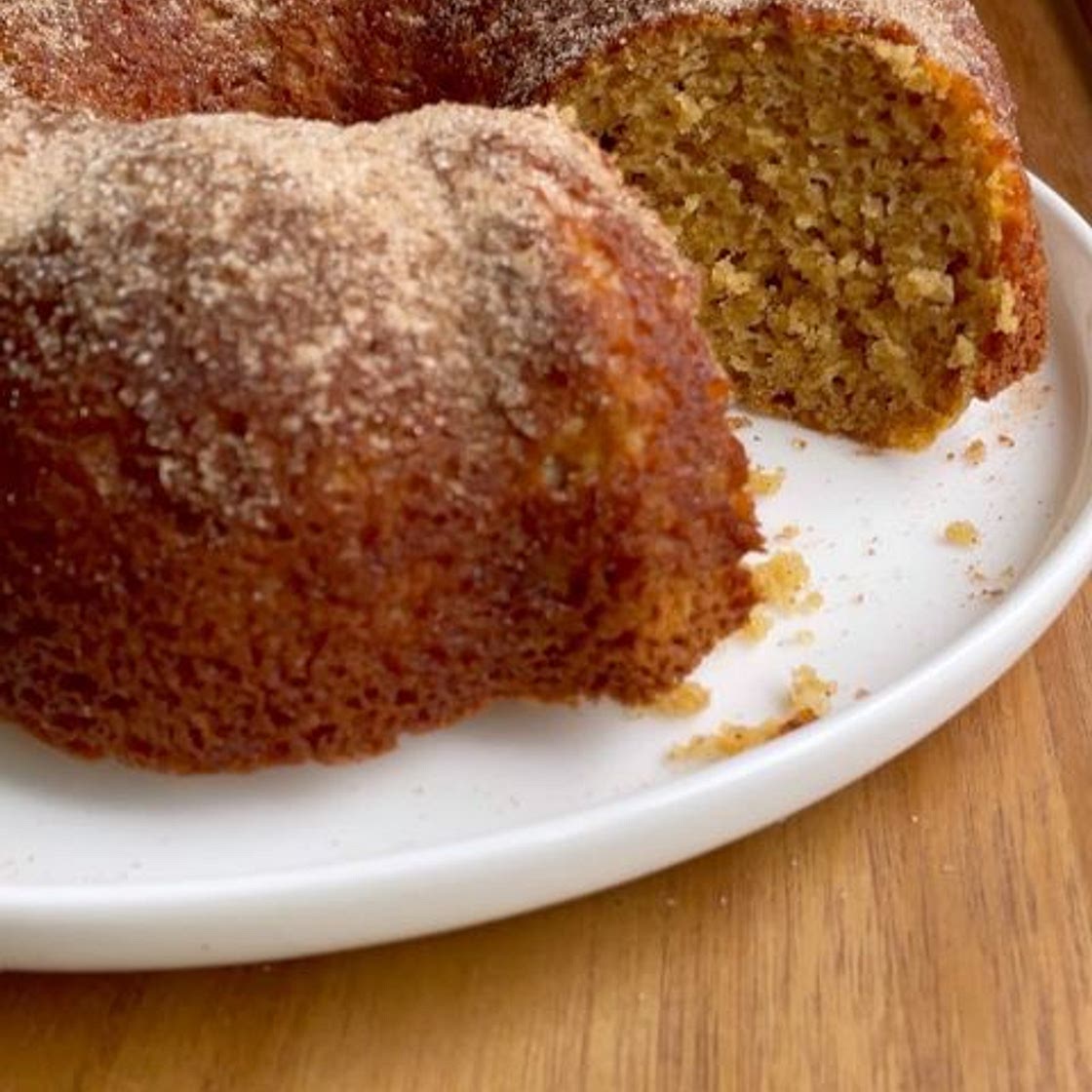 If you love apple cider donuts your gonna love this bundt cake! It tastes exactly the same except it’s not fried and it’s so easy to make! Apple cider donuts are always a must whenever we go apple picking. Creating this apple cider doughnut Bundt cake I wa