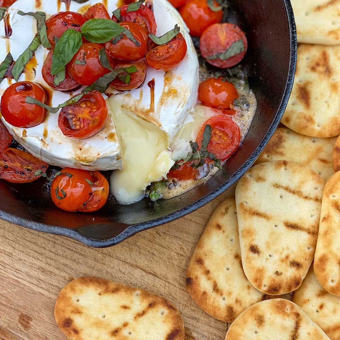 Campfire Baked Brie – Stonefire Authentic Flatbreads