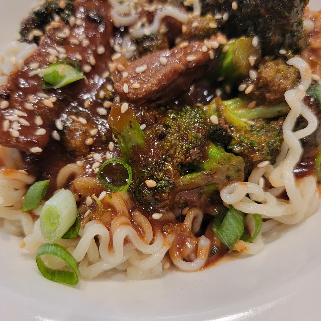OODLES OF NOODLES: Broccoli Beef Ramen Stir-Fry
