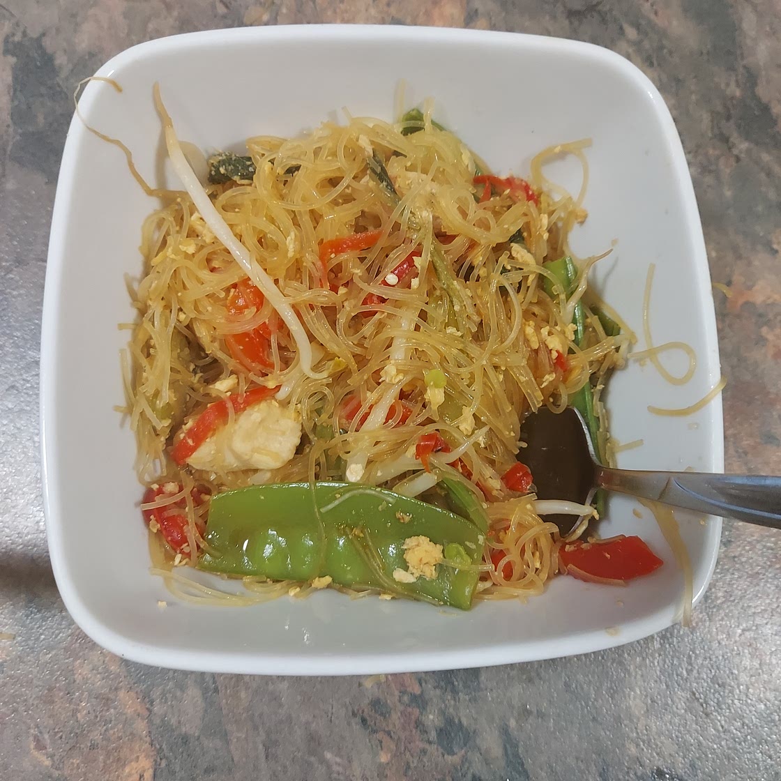 Pak choi and mange tout Pad Thai