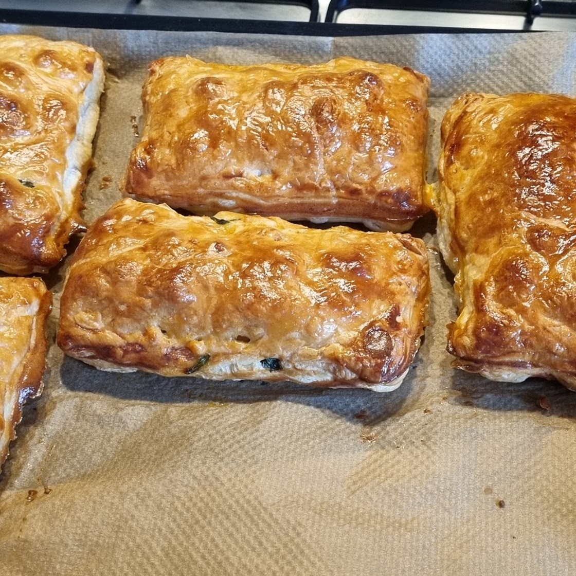 Chicken and Spinach in Puff Pastry