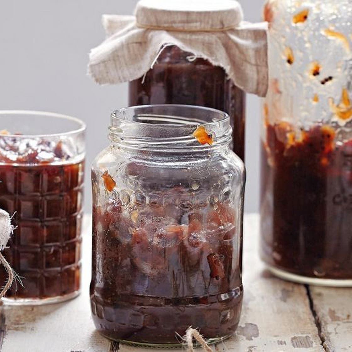 Apple and Sultana Chutney