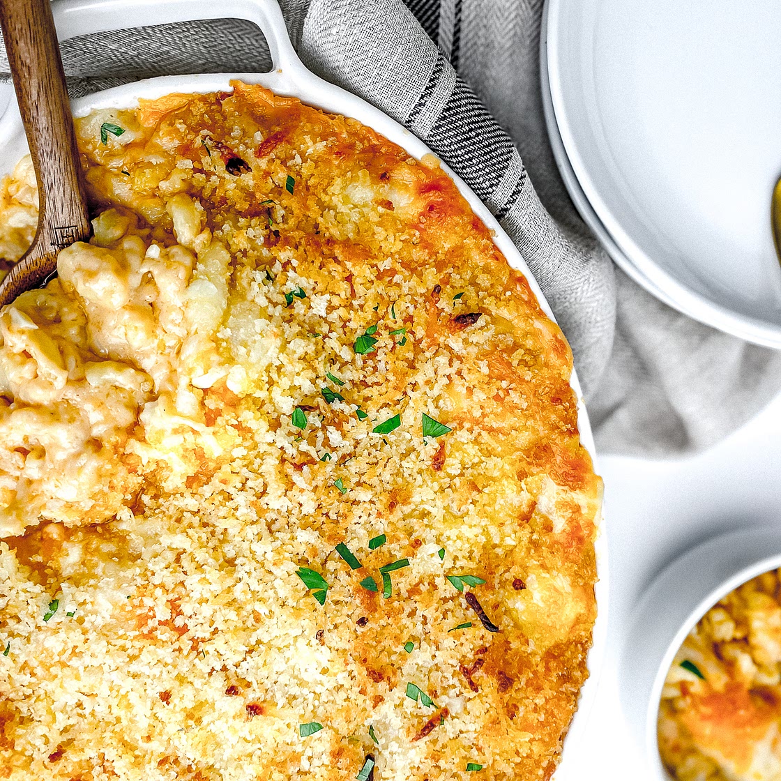 Creamy Garlic Parmesan Mac And Cheese