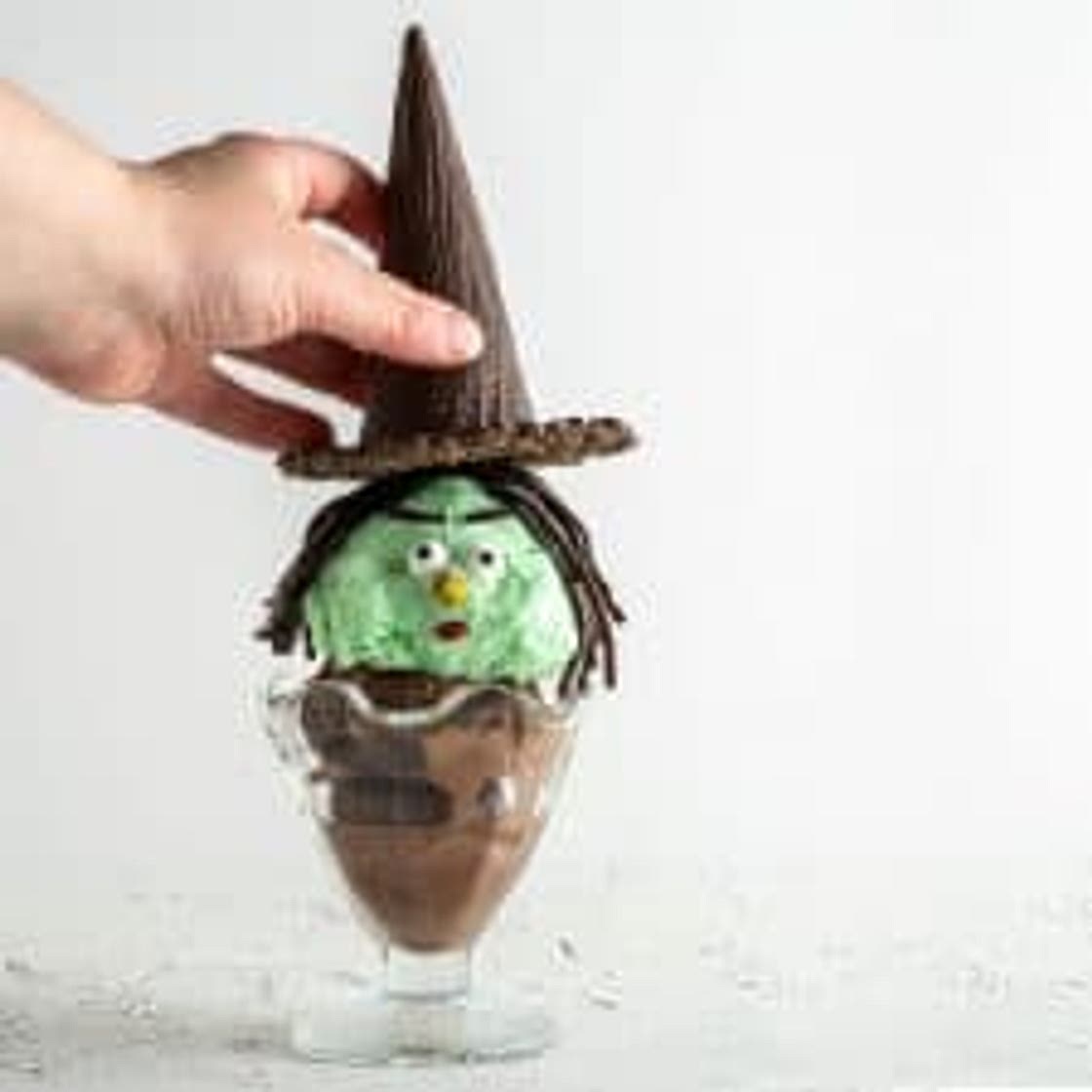 Halloween Ice Cream Sundaes