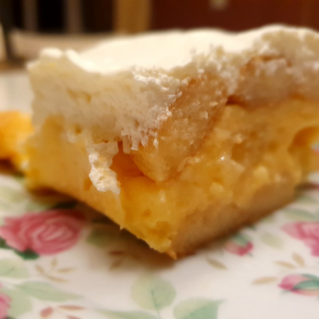 Pineapple cake