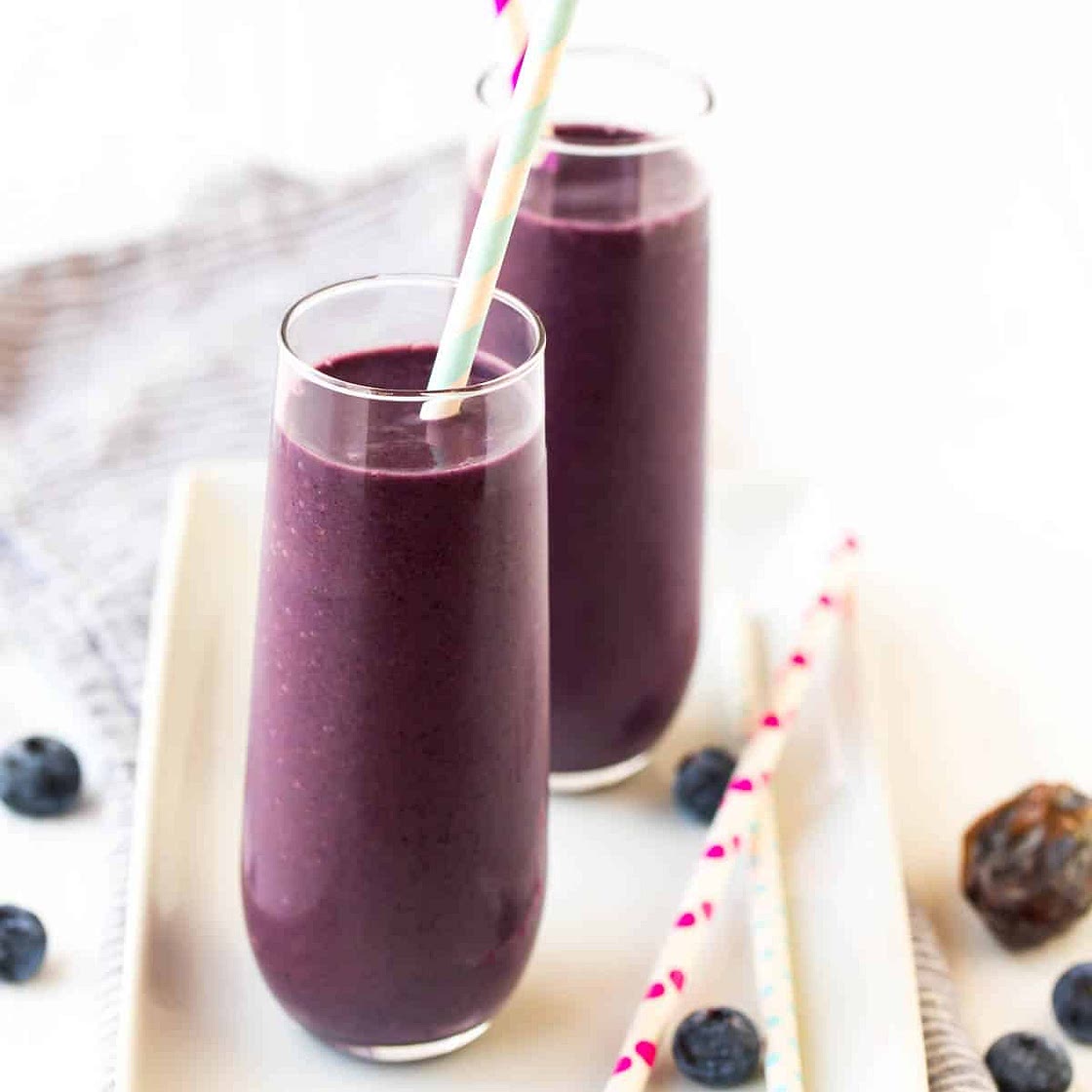 Blueberry Date Shake