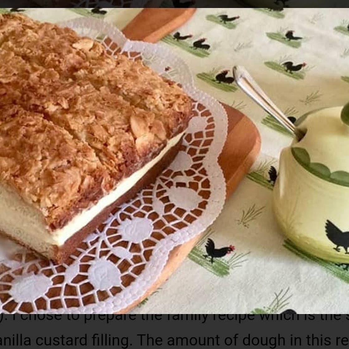 Bienenstich Cake (Bee Sting Cake)