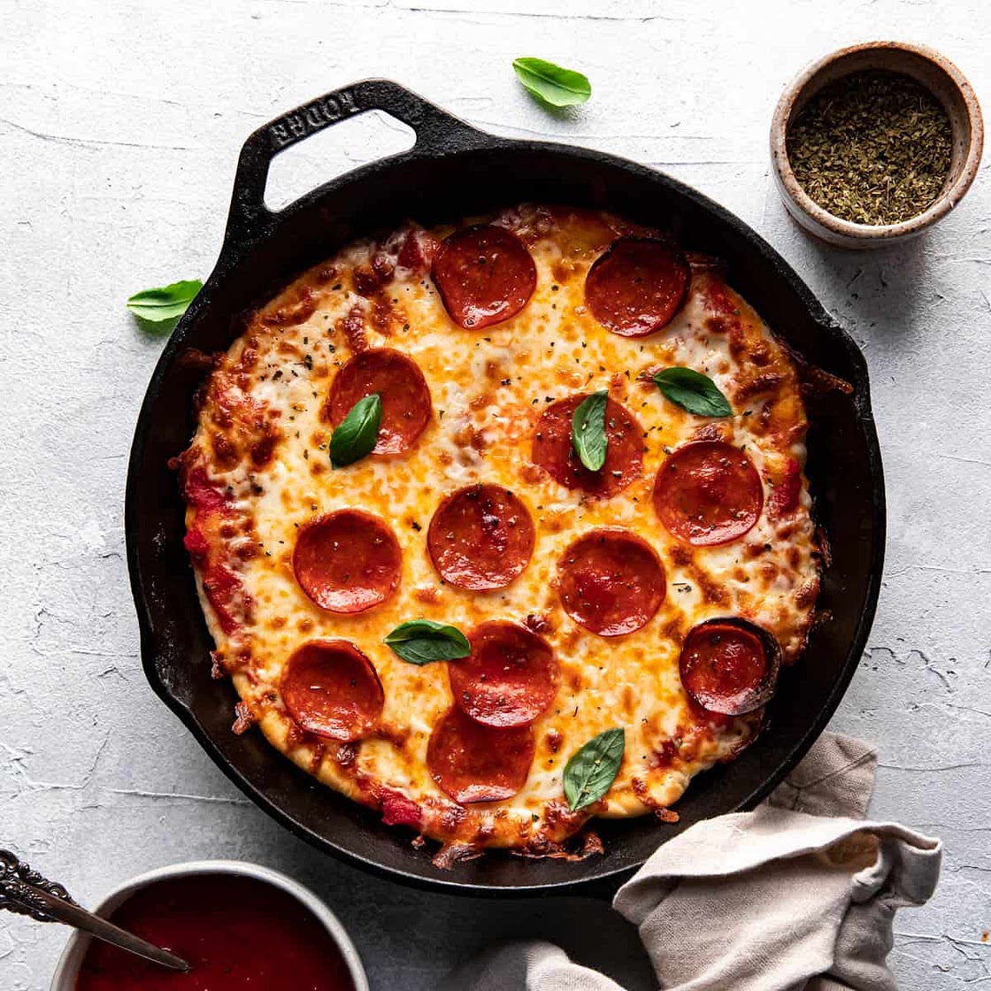 The Best Cast Iron Skillet Pizza (30 Minute)