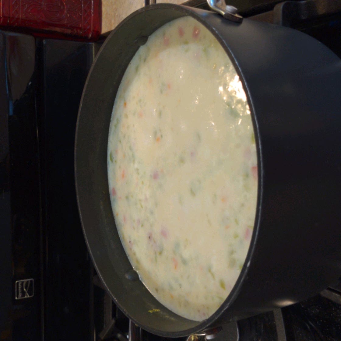 Delicious Ham and Potato Soup