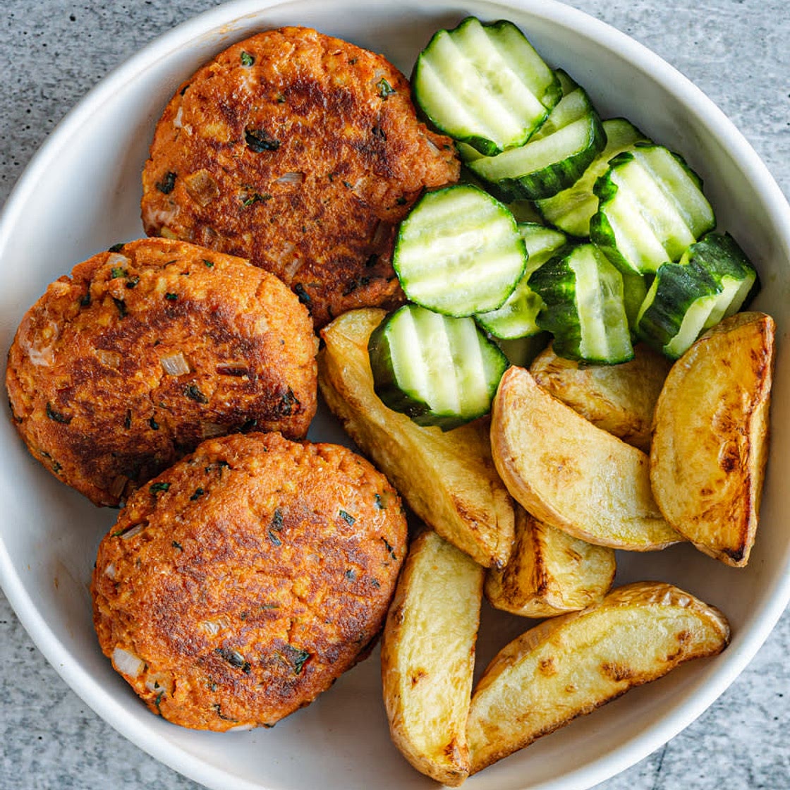 Thai-Inspired Tofu Burgers with Thai Red Curry Mayo Dressing