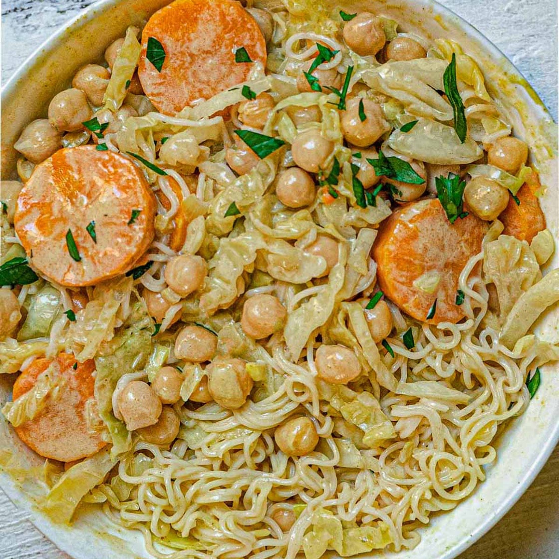 Chickpea Curry with Noodles