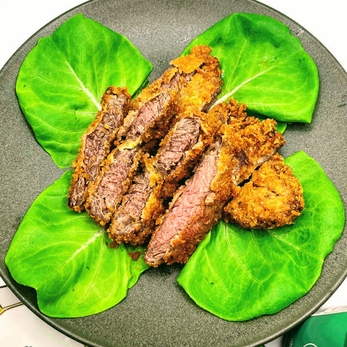 Gyukatsu (Deep-Fried Beef Cutlets)