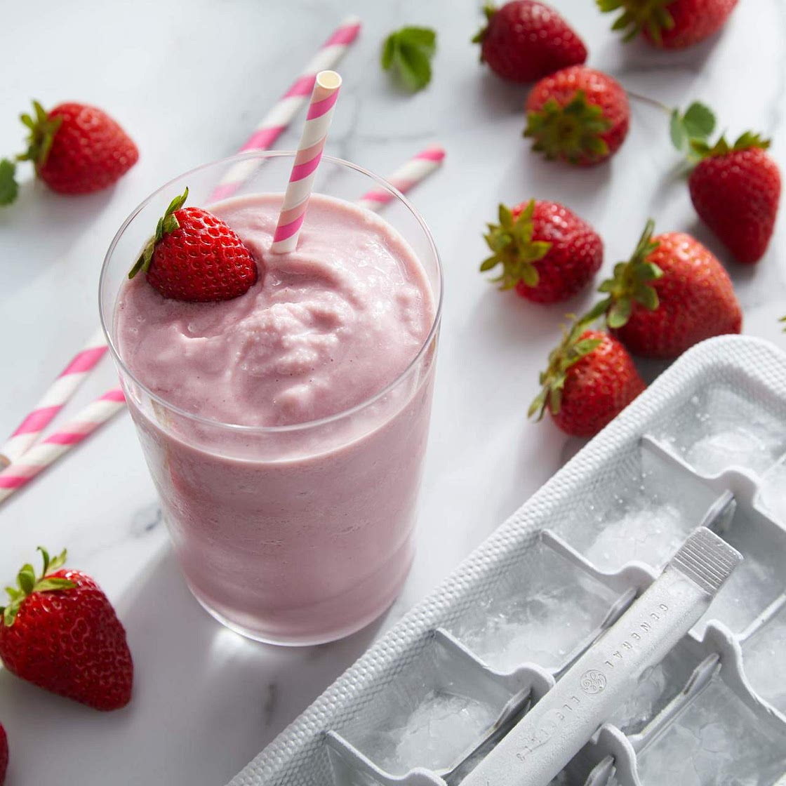 Strawberyy Vanilla Frappe Smoothie