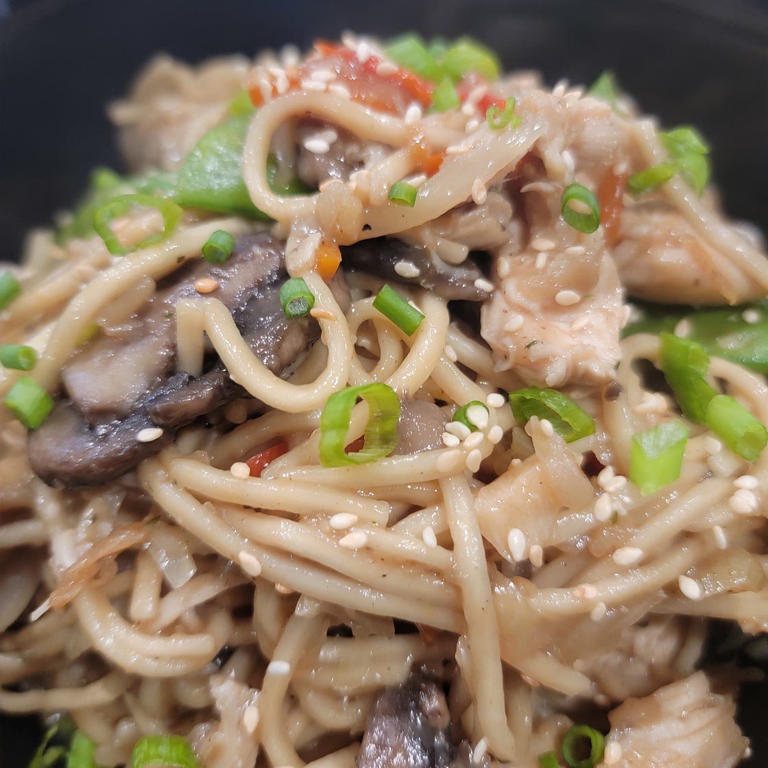CHICKEN Lo Mein