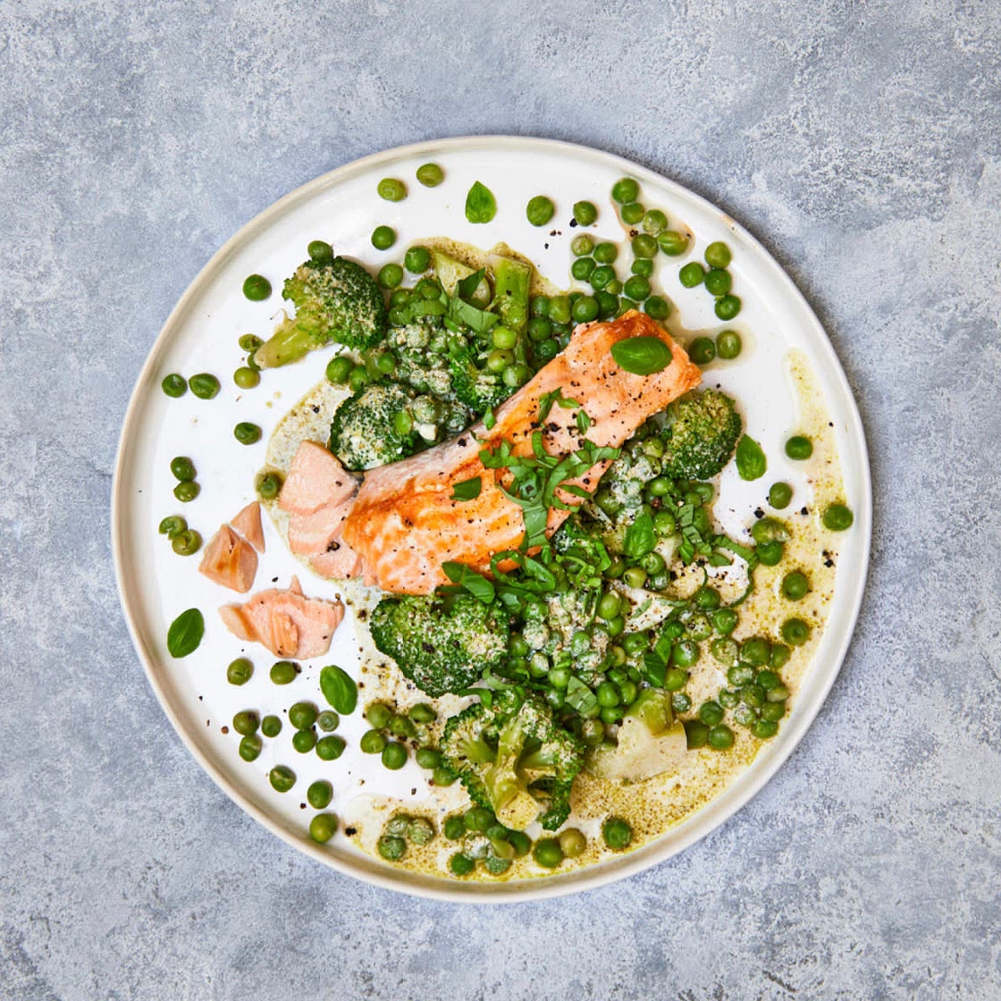 Pan-Fried Salmon With Creamy Pesto Veg
