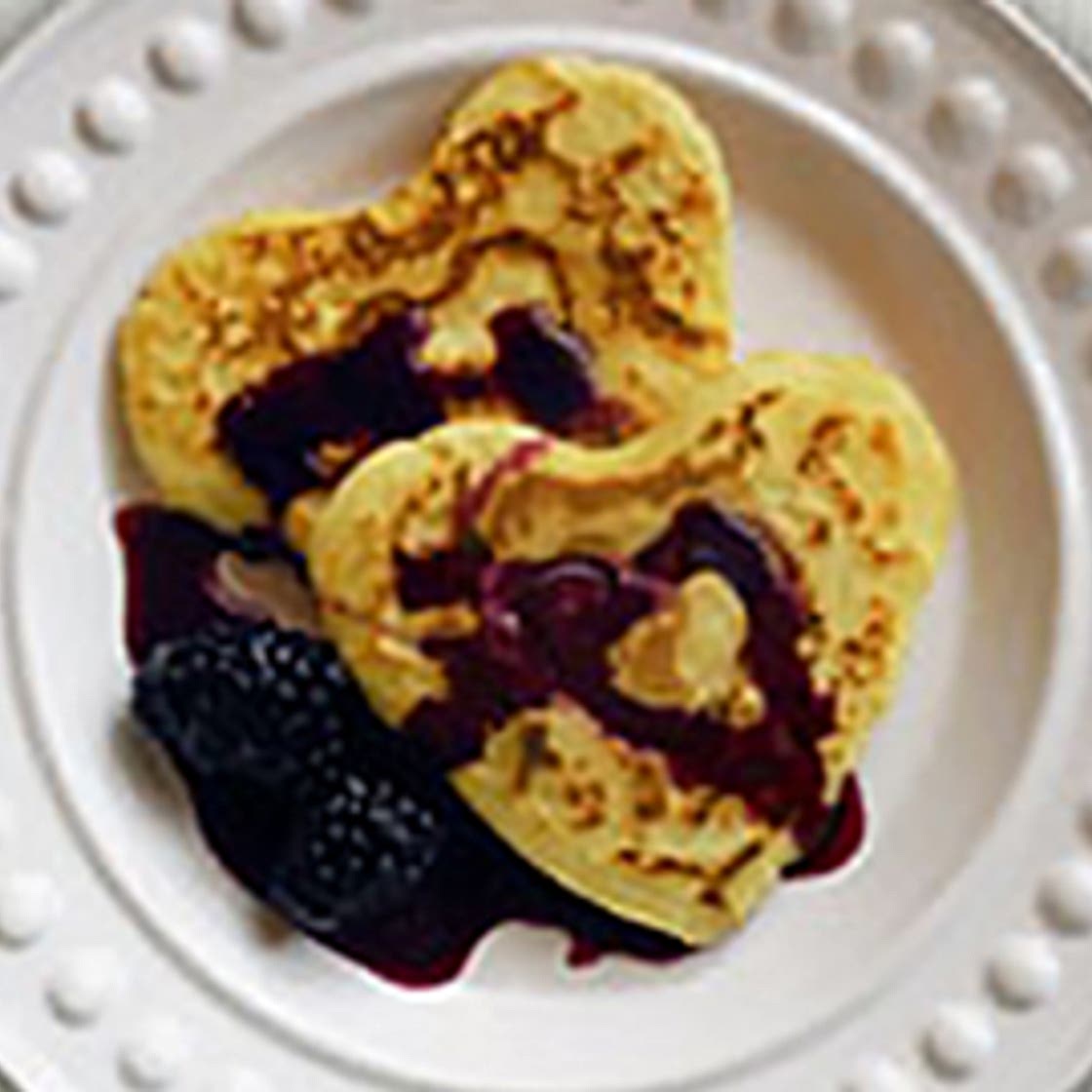 Heart-shaped Pancakes with Maple Blackberry Syrup | PKU