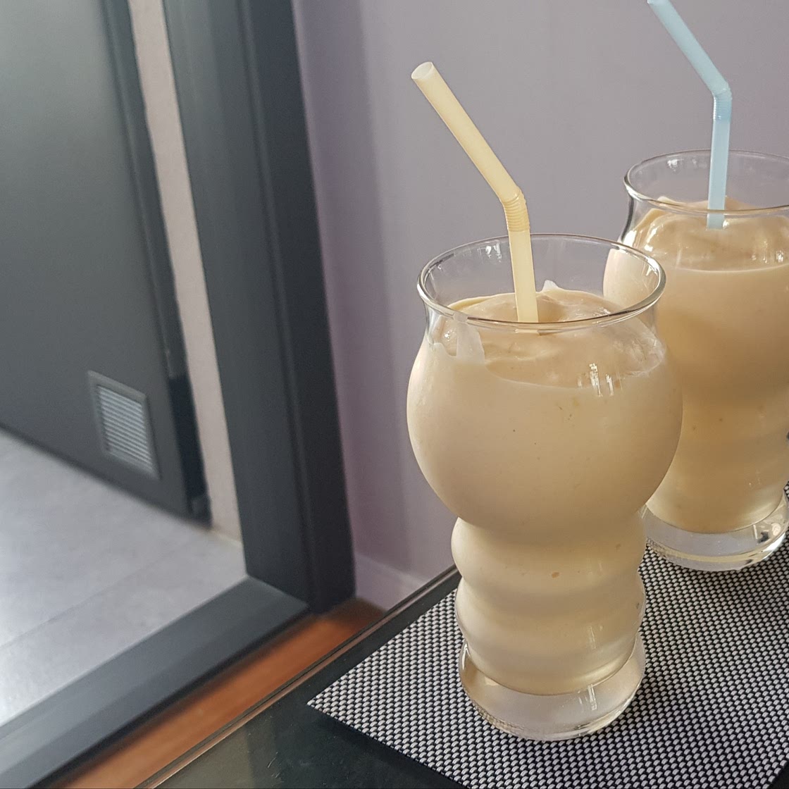 콩메이드 망고쉐이크