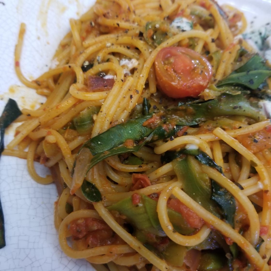 Red pepper zucchini noodles