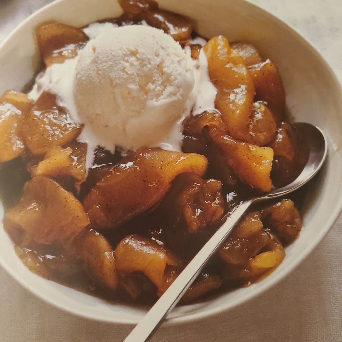 Crustless Apple Pie a la mode
